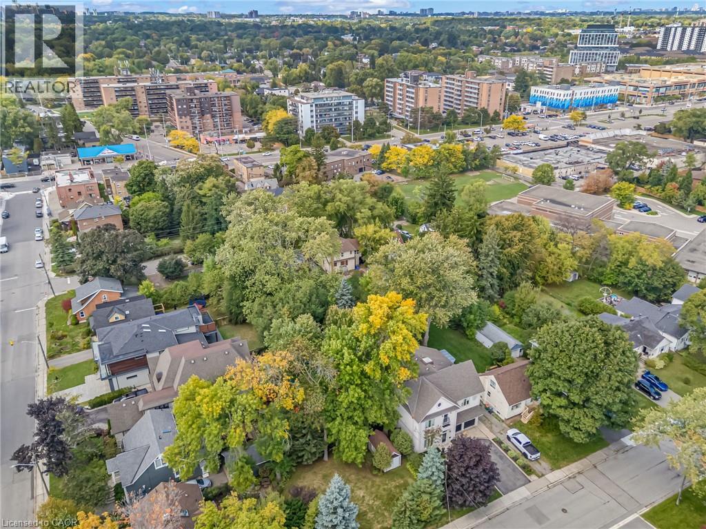 63 MINNEWAWA Road, Mississauga, Ontario, L5G1C6 — Photo 12