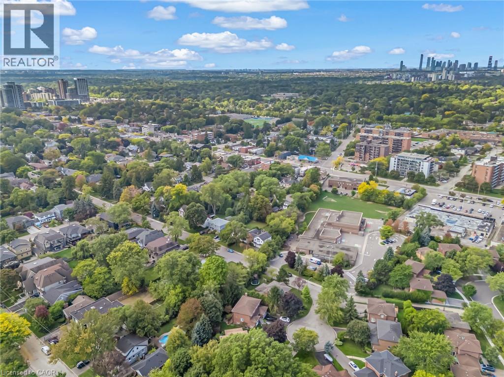 63 MINNEWAWA Road, Mississauga, Ontario, L5G1C6 — Photo 14