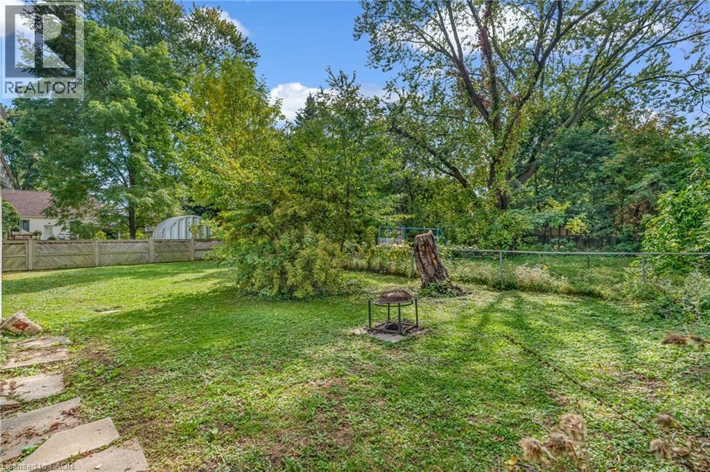 63 MINNEWAWA Road, Mississauga, Ontario, L5G1C6 — Photo 4