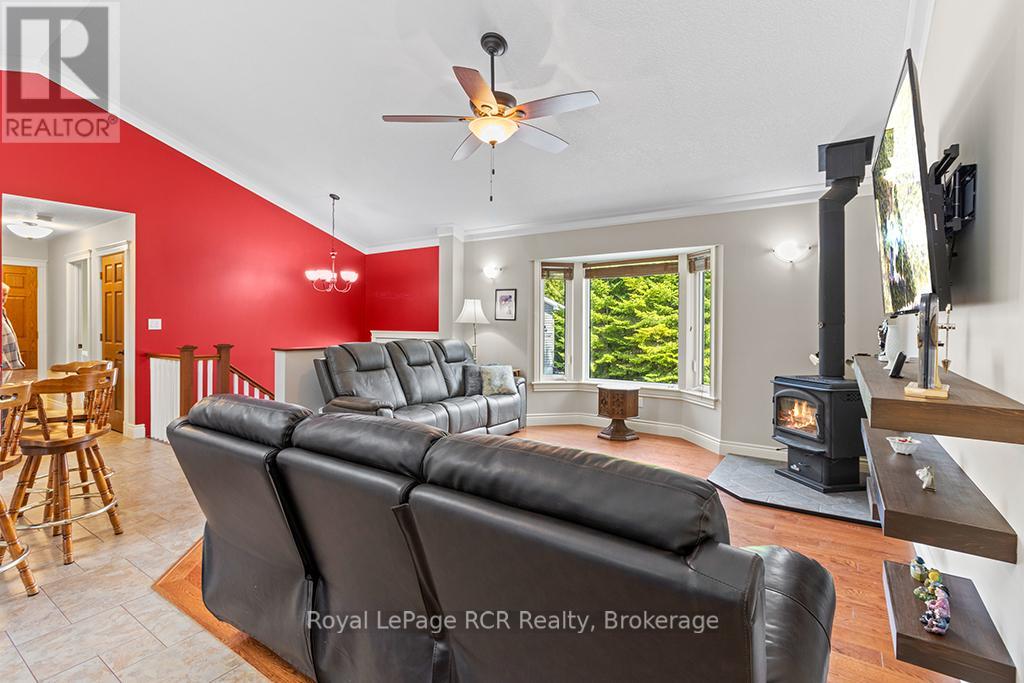 109 PIKE STREET - 11
