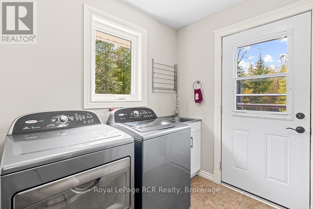 109 PIKE STREET - 20