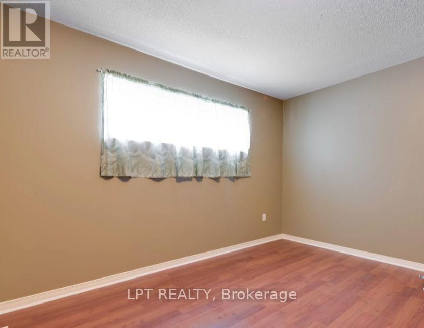 1 BAY COURT - 24