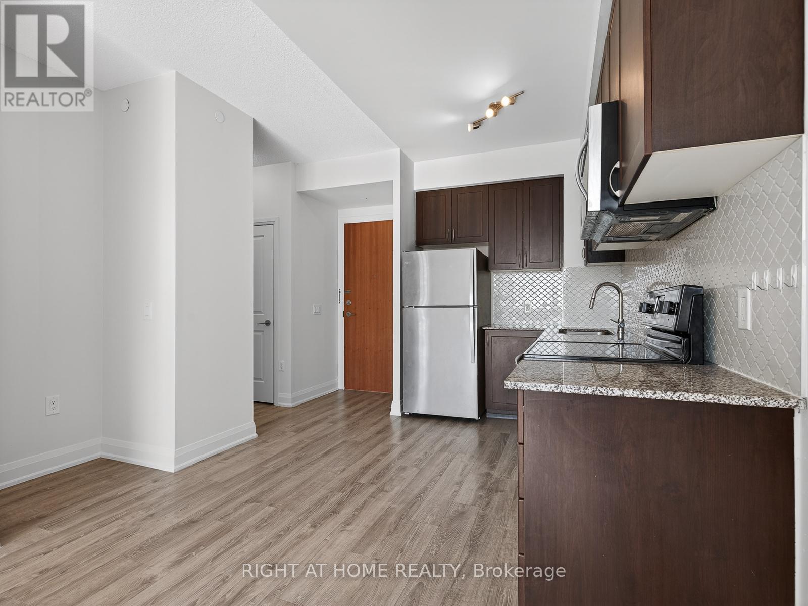 #518 2800 KEELE STREET - 5