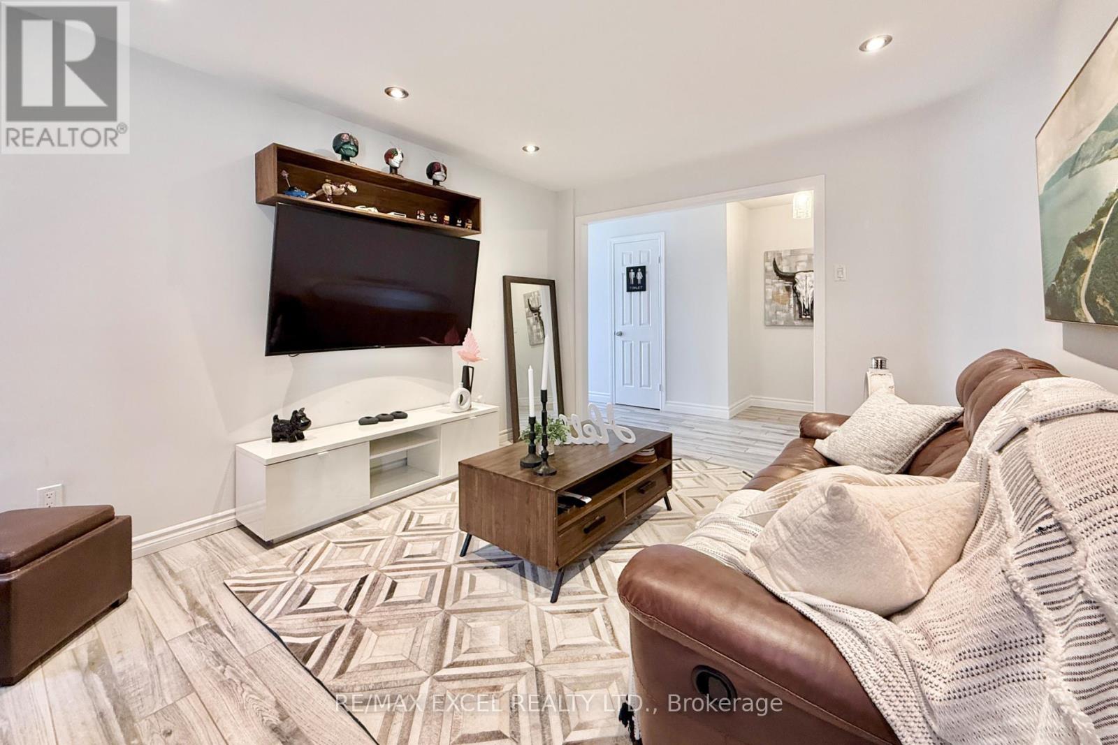150 TROTHEN CIRCLE - 5