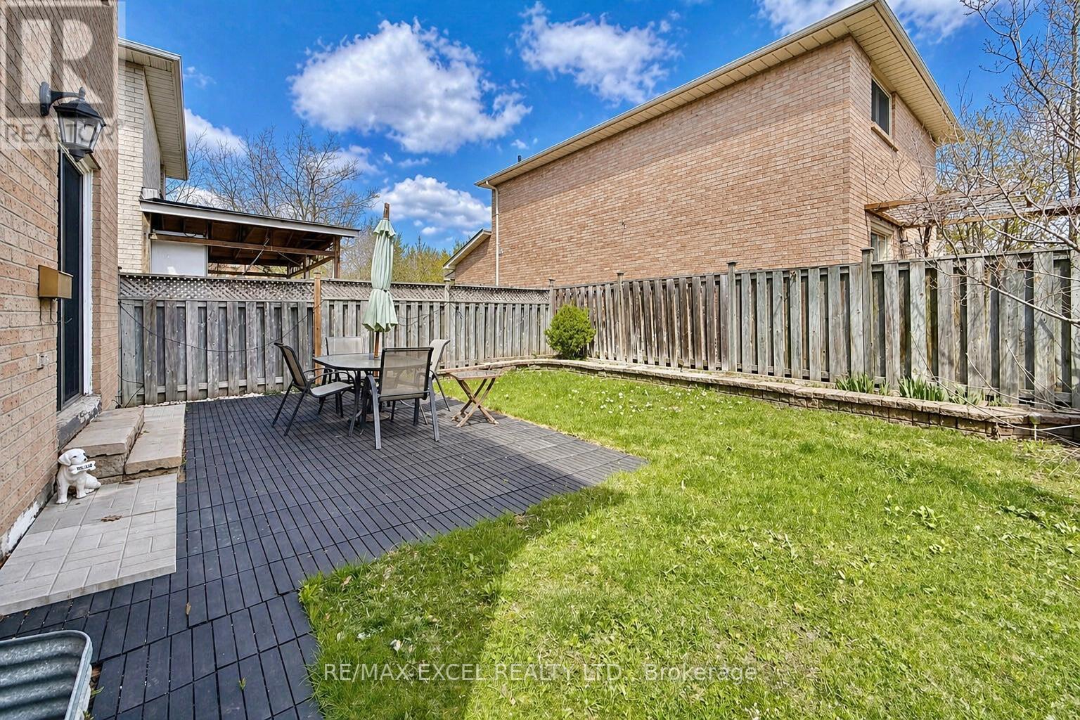 150 TROTHEN CIRCLE - 34