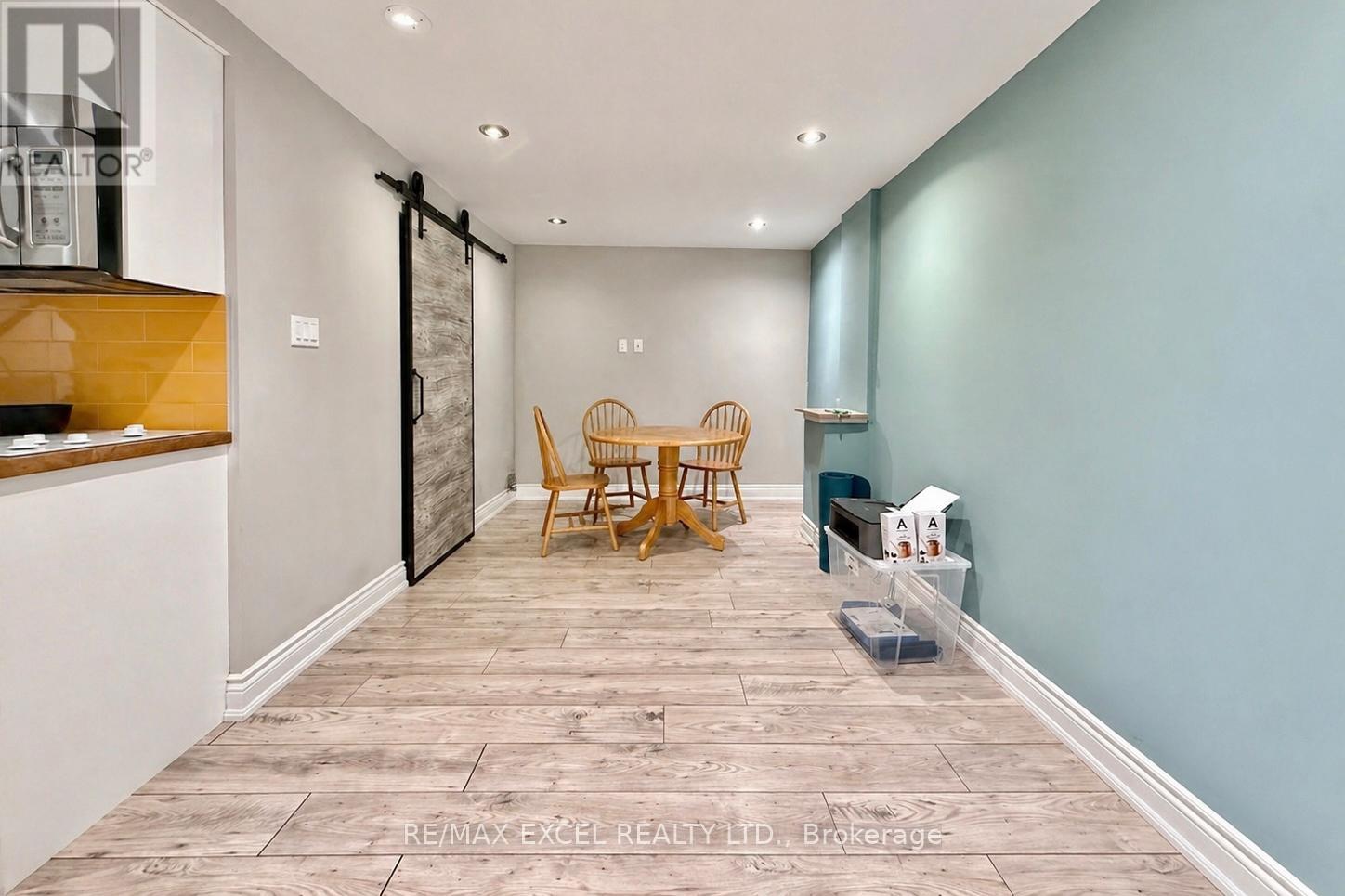 150 TROTHEN CIRCLE - 27