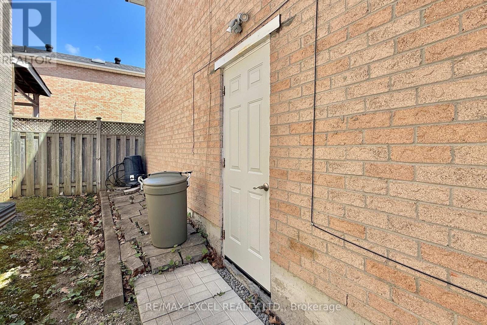150 TROTHEN CIRCLE - 30