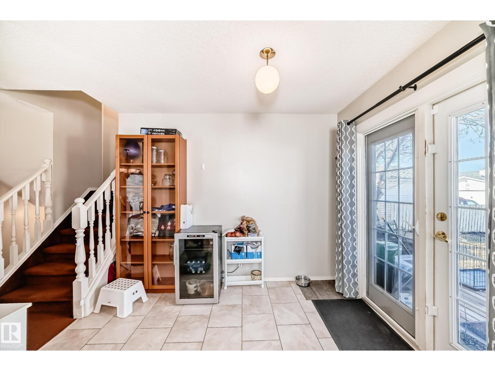 3218 36 ST NW, Edmonton