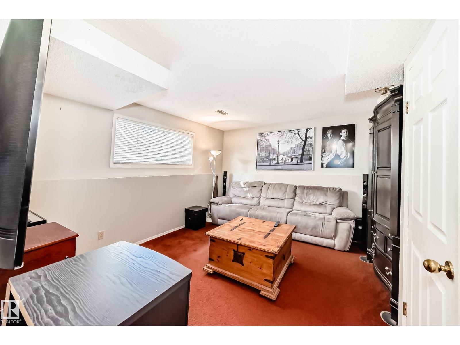 3218 36 ST NW, Edmonton