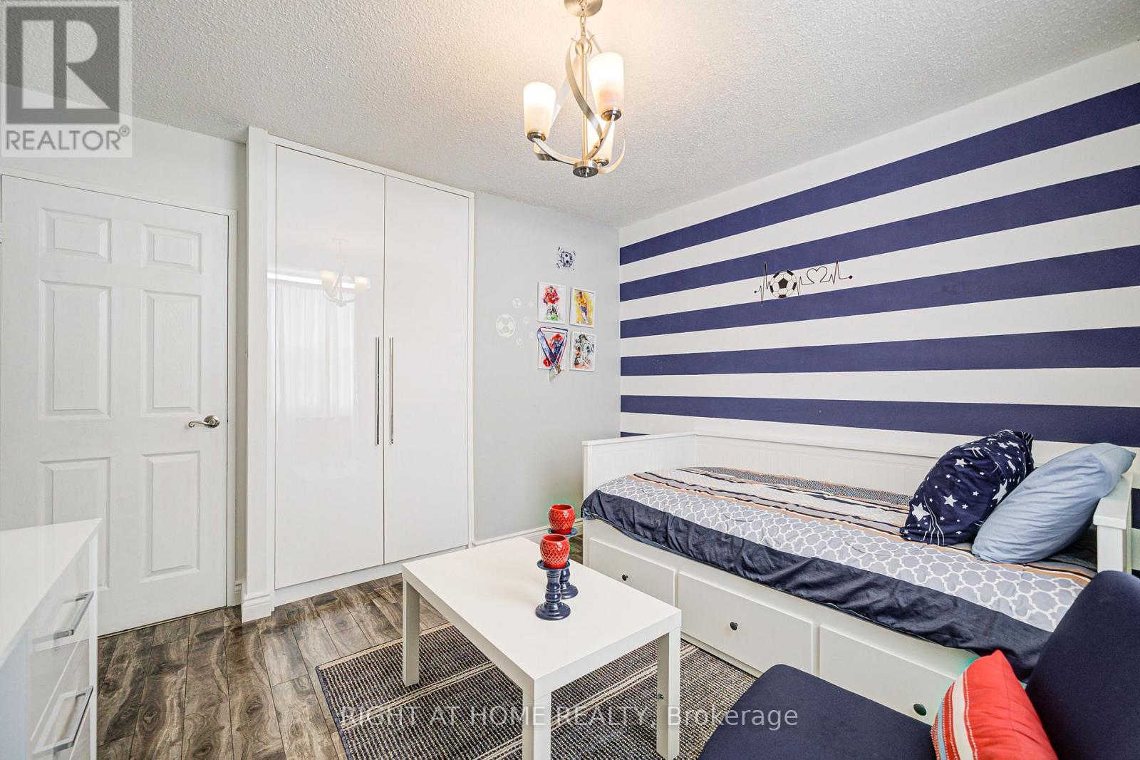 #607 180 DUDLEY AVENUE - 21