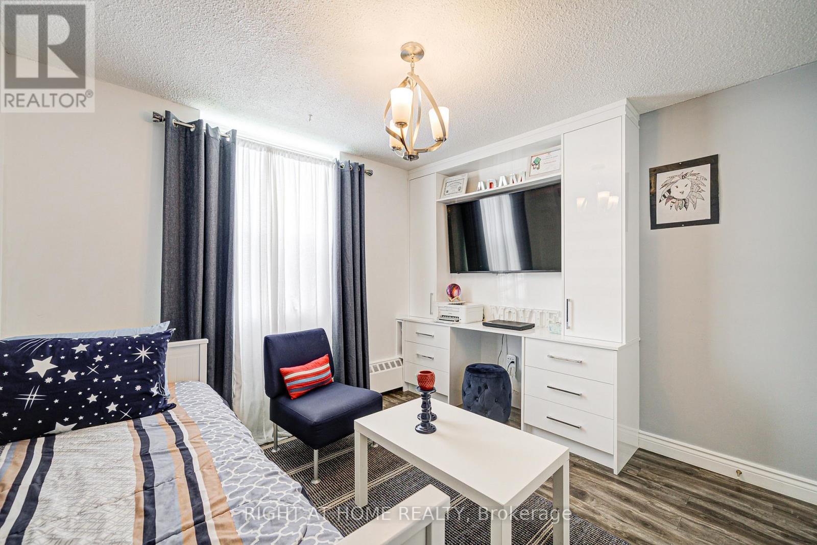 #607 180 DUDLEY AVENUE - 22