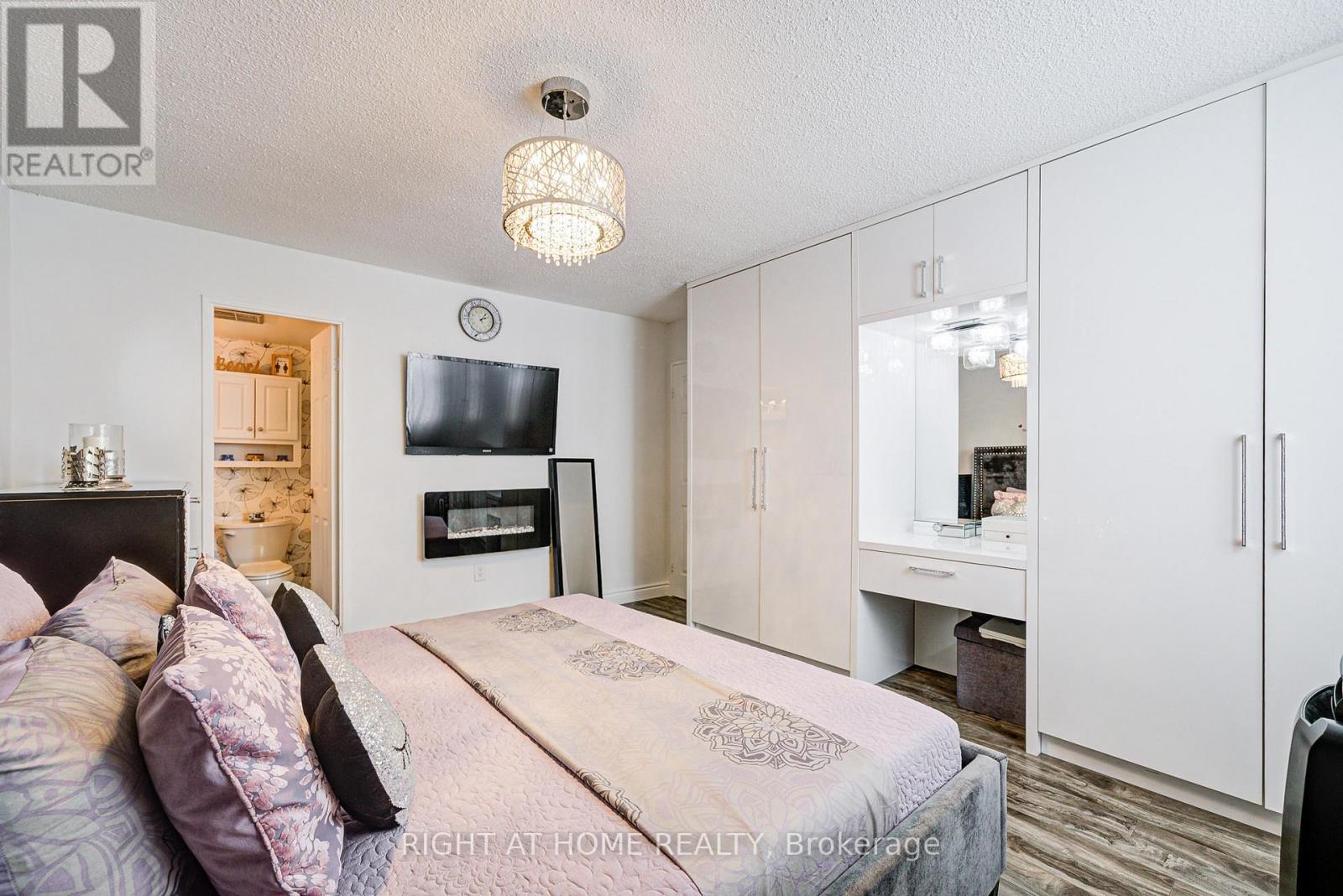#607 180 DUDLEY AVENUE - 26