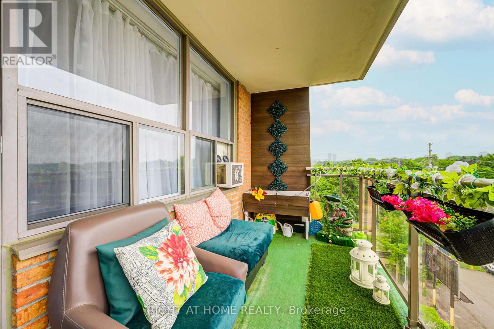 #607 180 DUDLEY AVENUE - 31