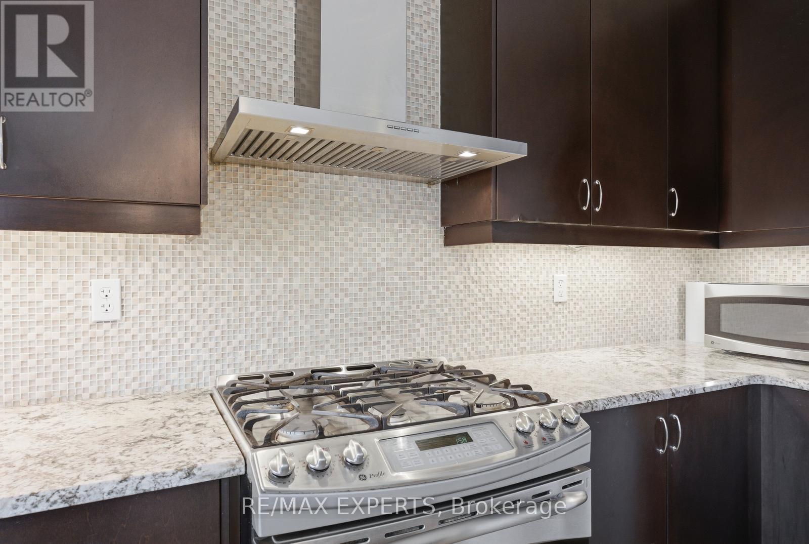 847 MEMORIAL CIRCLE - 15