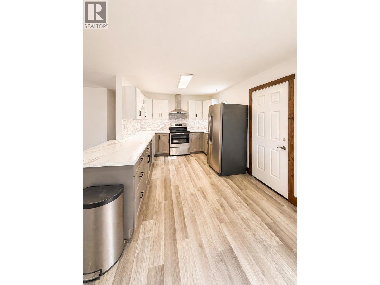 47 LILLOOET CRESCENT - Image 3