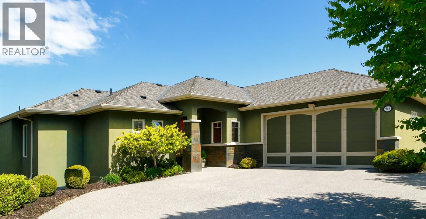  742 Crozier Avenue, Kelowna