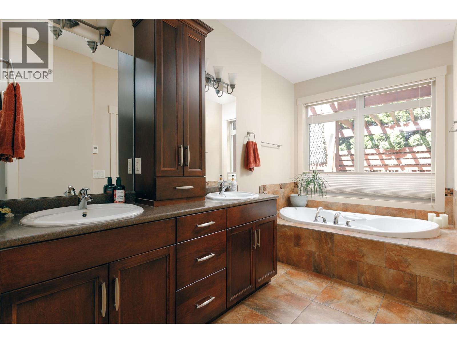 742 Crozier Avenue - 32
