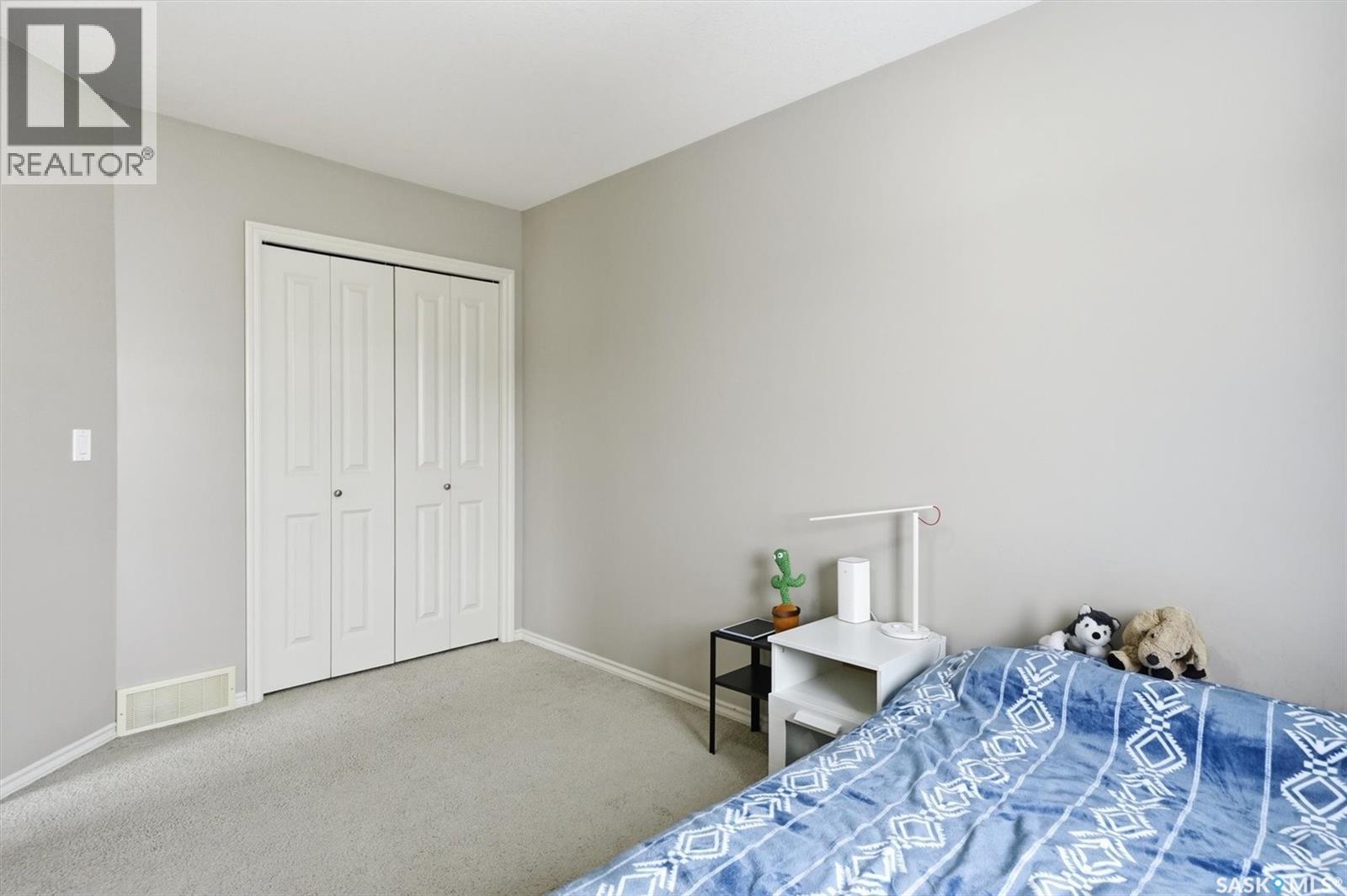 #405 615 Lynd CRESCENT - 25