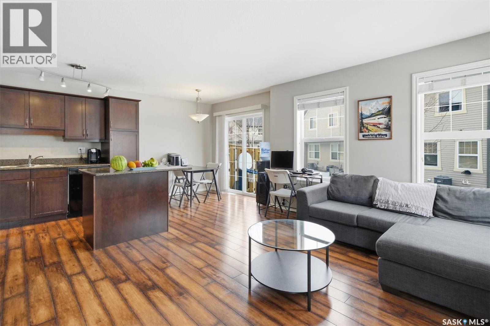#405 615 Lynd CRESCENT - 5