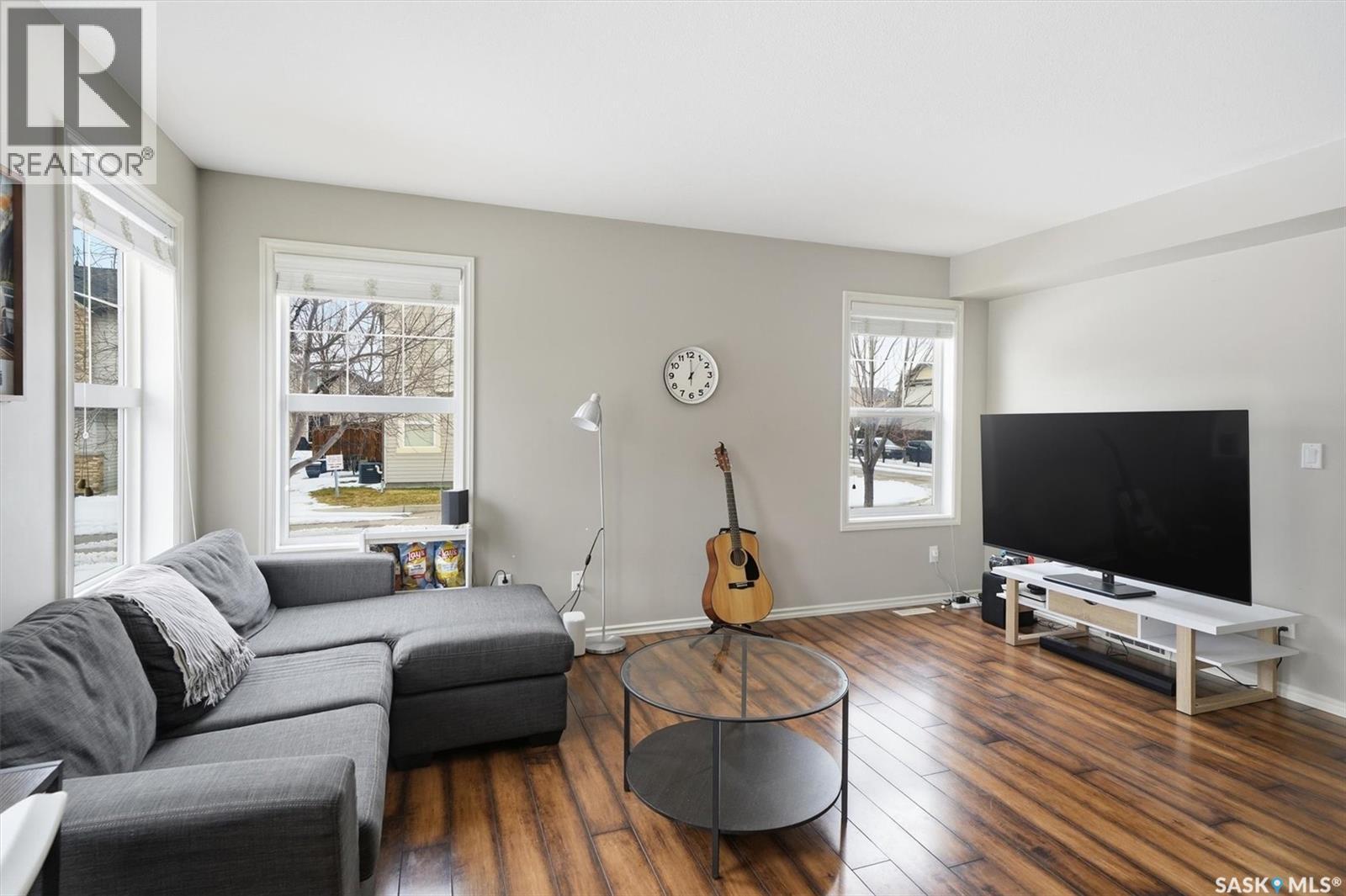 #405 615 Lynd CRESCENT - 7