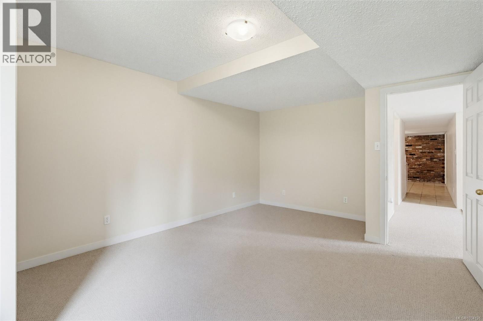 2595 Amanda Pl - 49