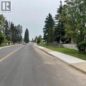 5827 60 Street - photo 3