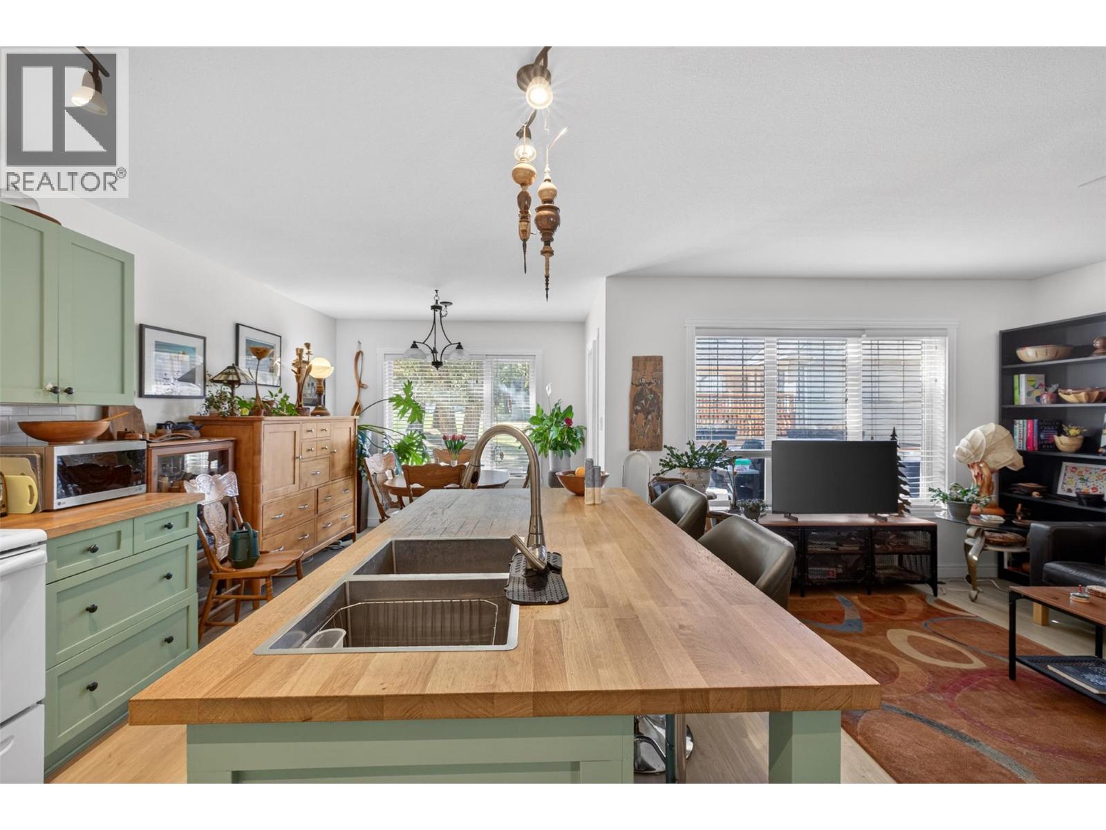 4896 Ridge Road - 12