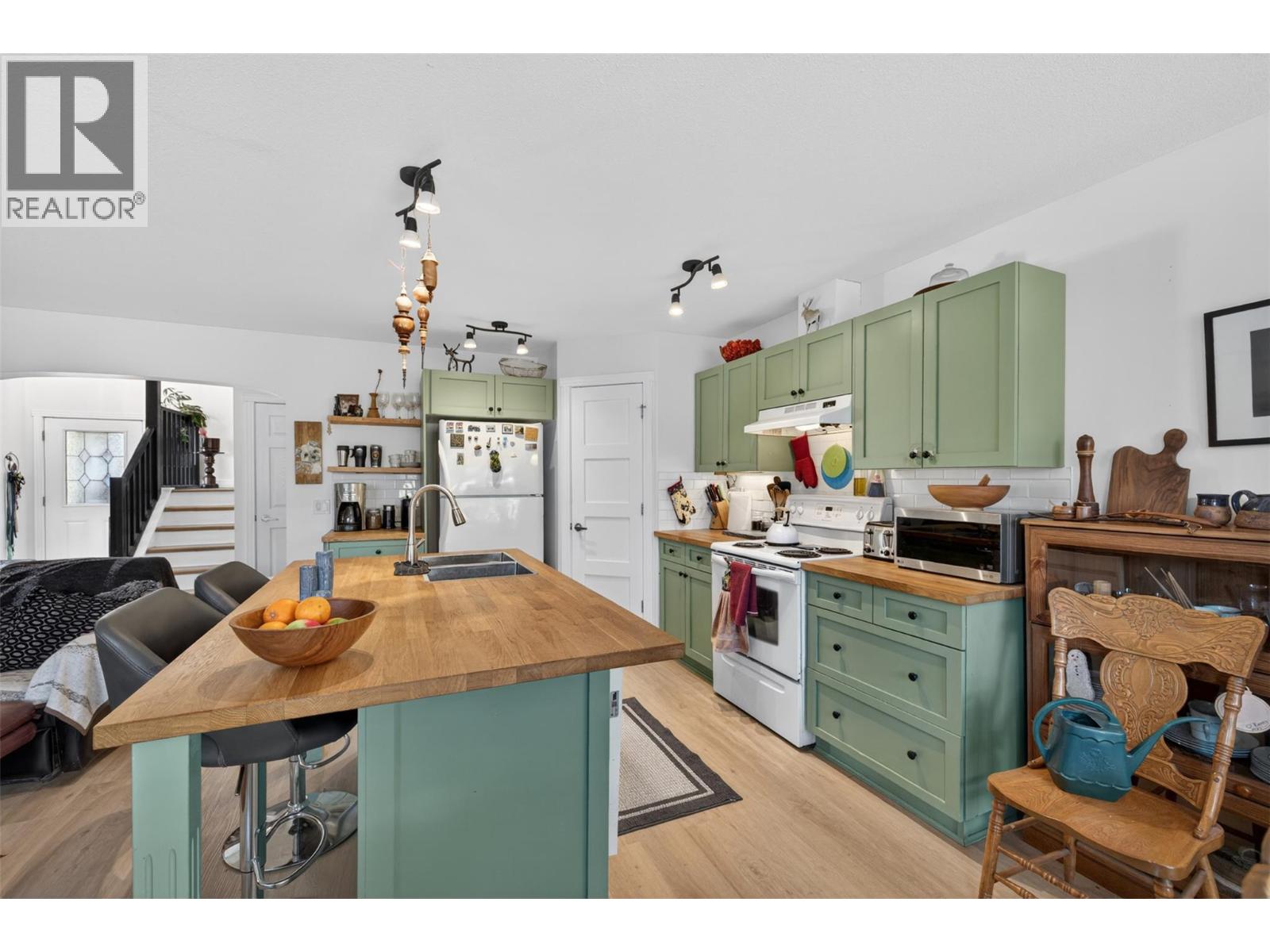 4896 Ridge Road - 17
