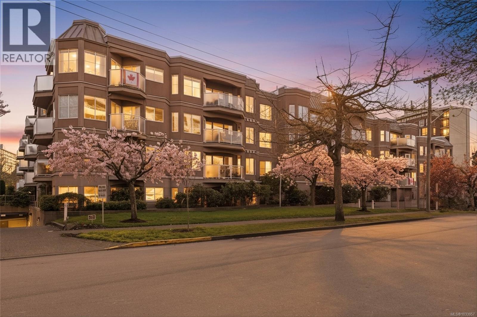 120 405 Quebec Street, Victoria