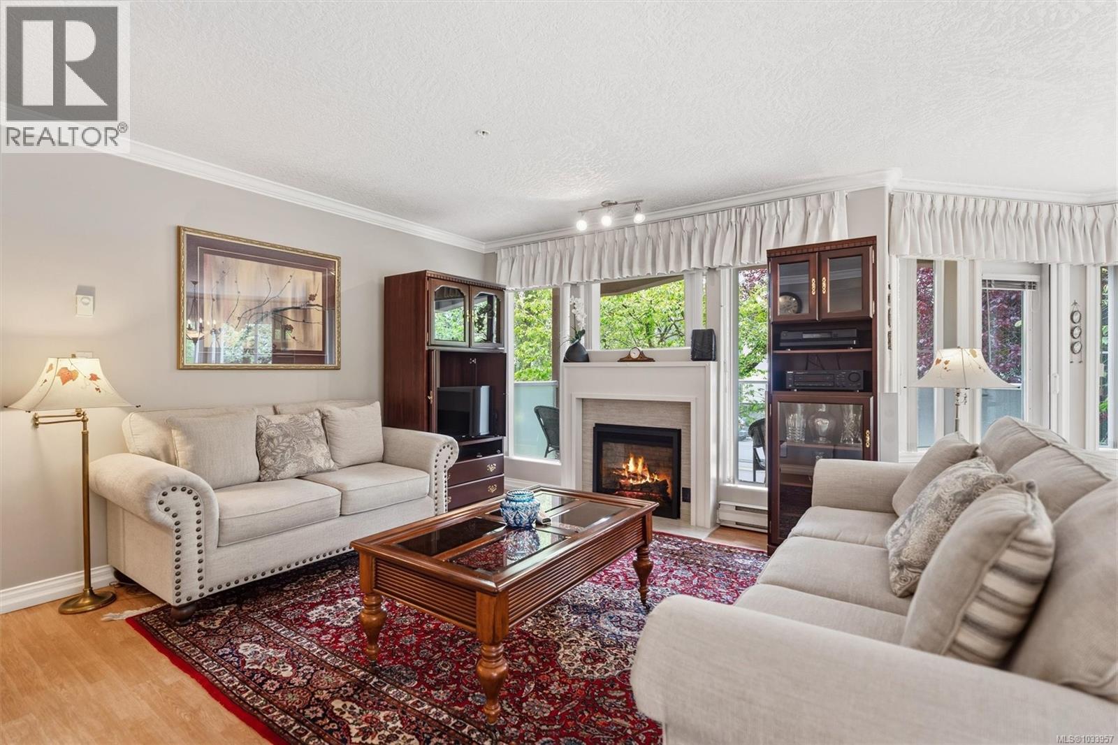 120 405 Quebec Street, Victoria