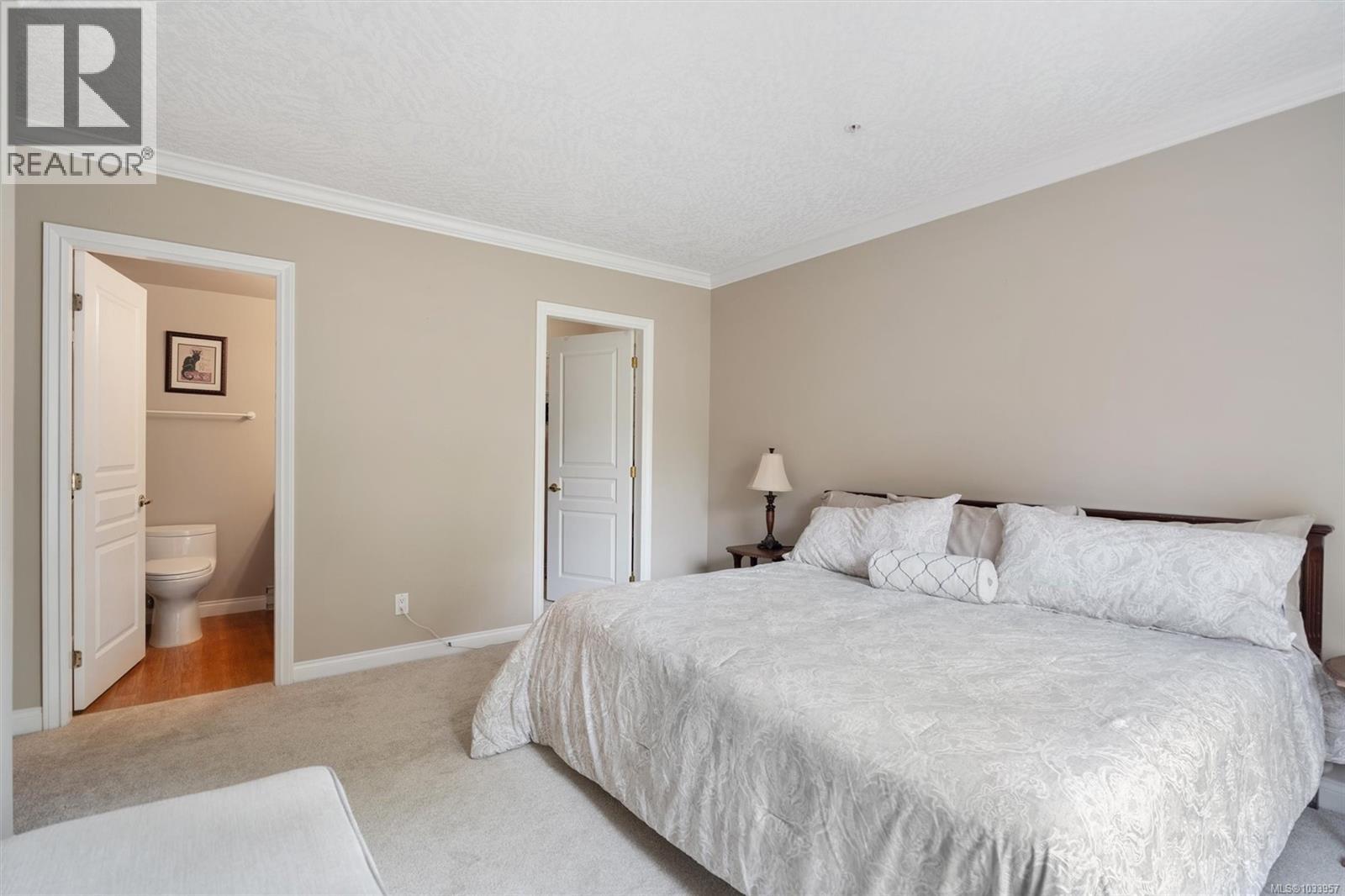 120 405 Quebec Street, Victoria