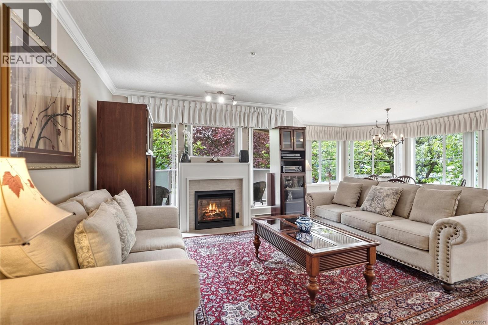 120 405 Quebec Street, Victoria