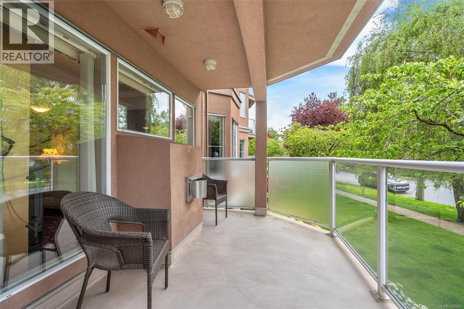 120 405 Quebec Street, Victoria