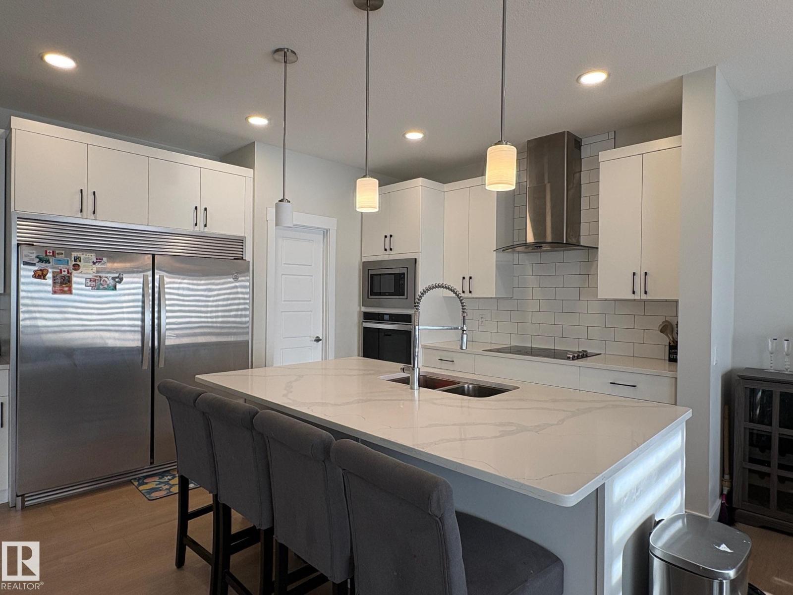 9952 227 ST NW - 5