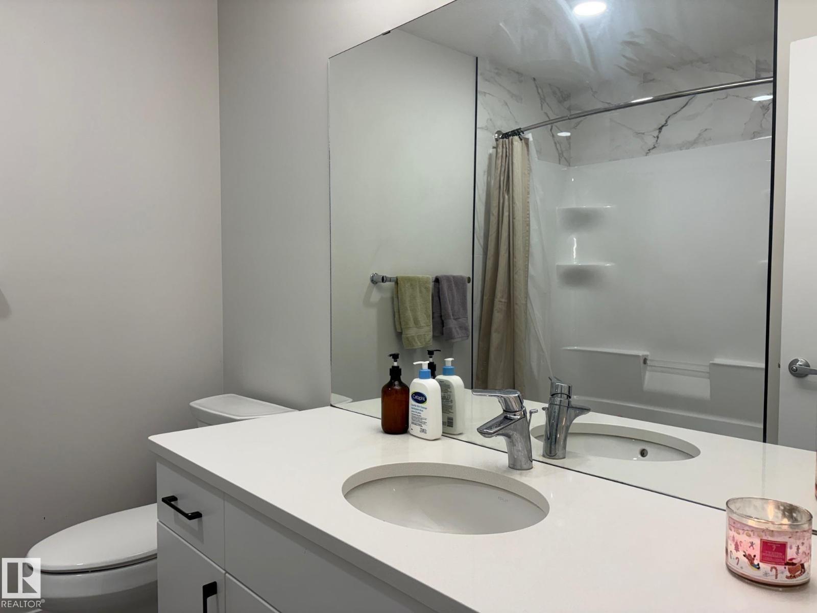 9952 227 ST NW - 39