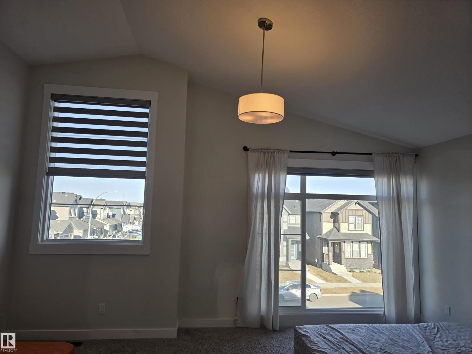 9952 227 ST NW - 34