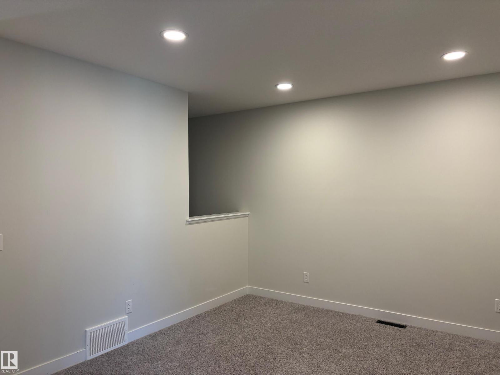9952 227 ST NW - 23