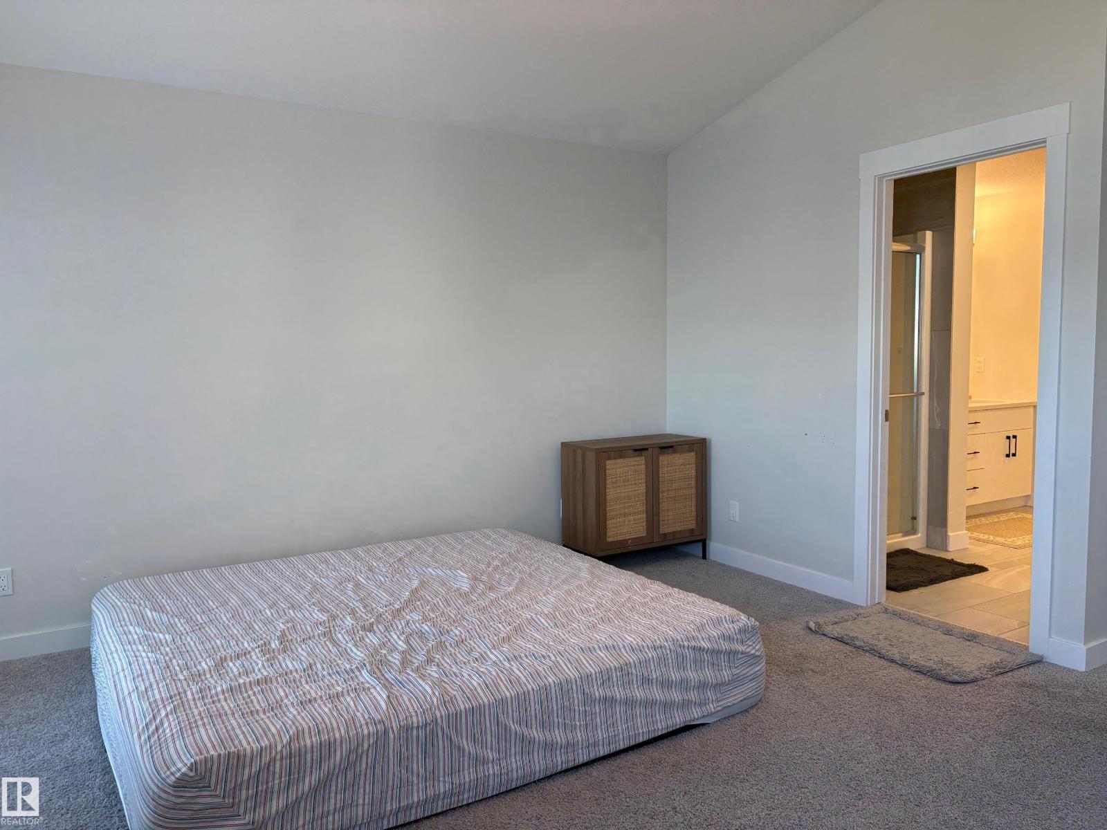 9952 227 ST NW - 37