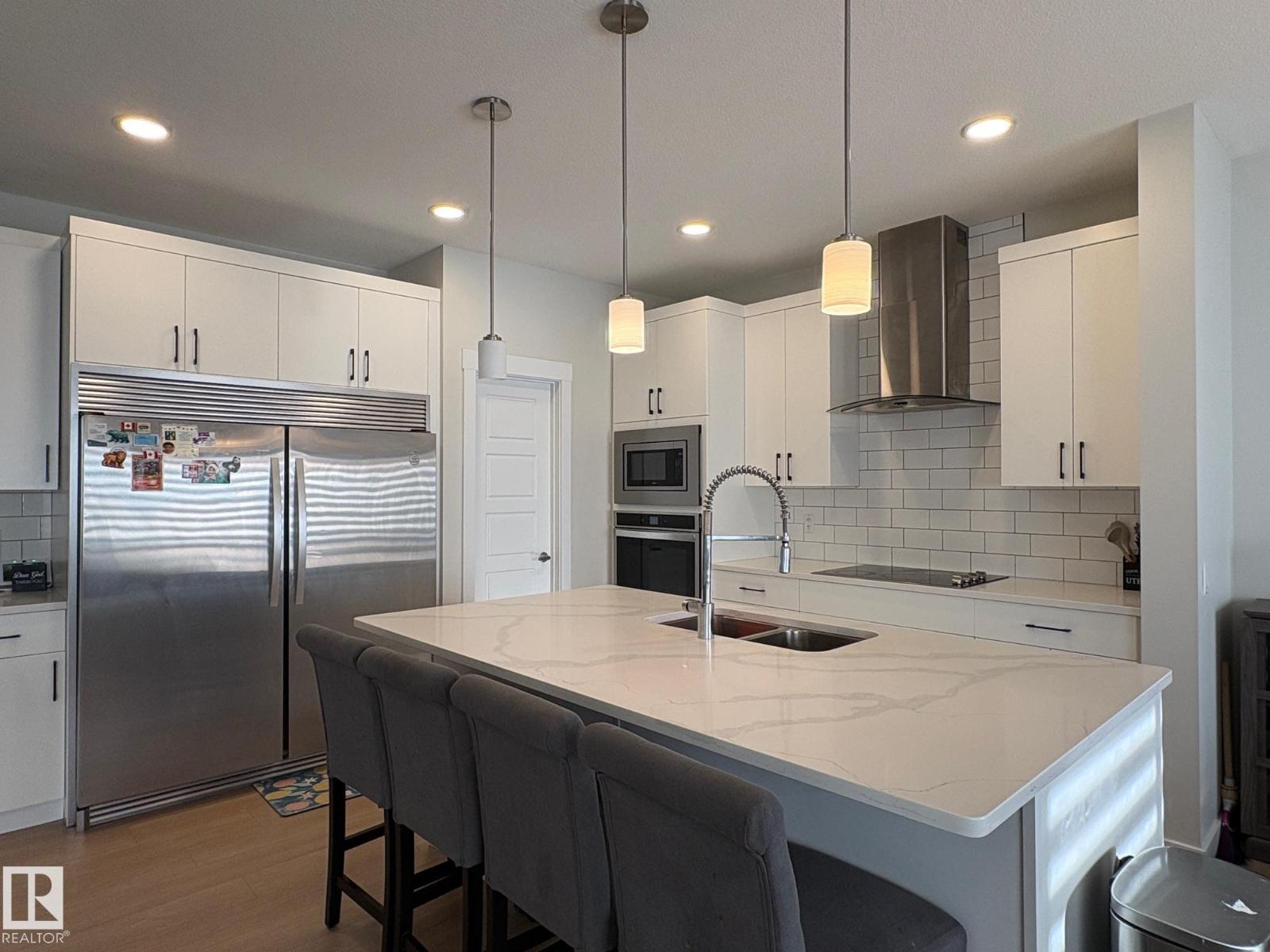 9952 227 ST NW - 9