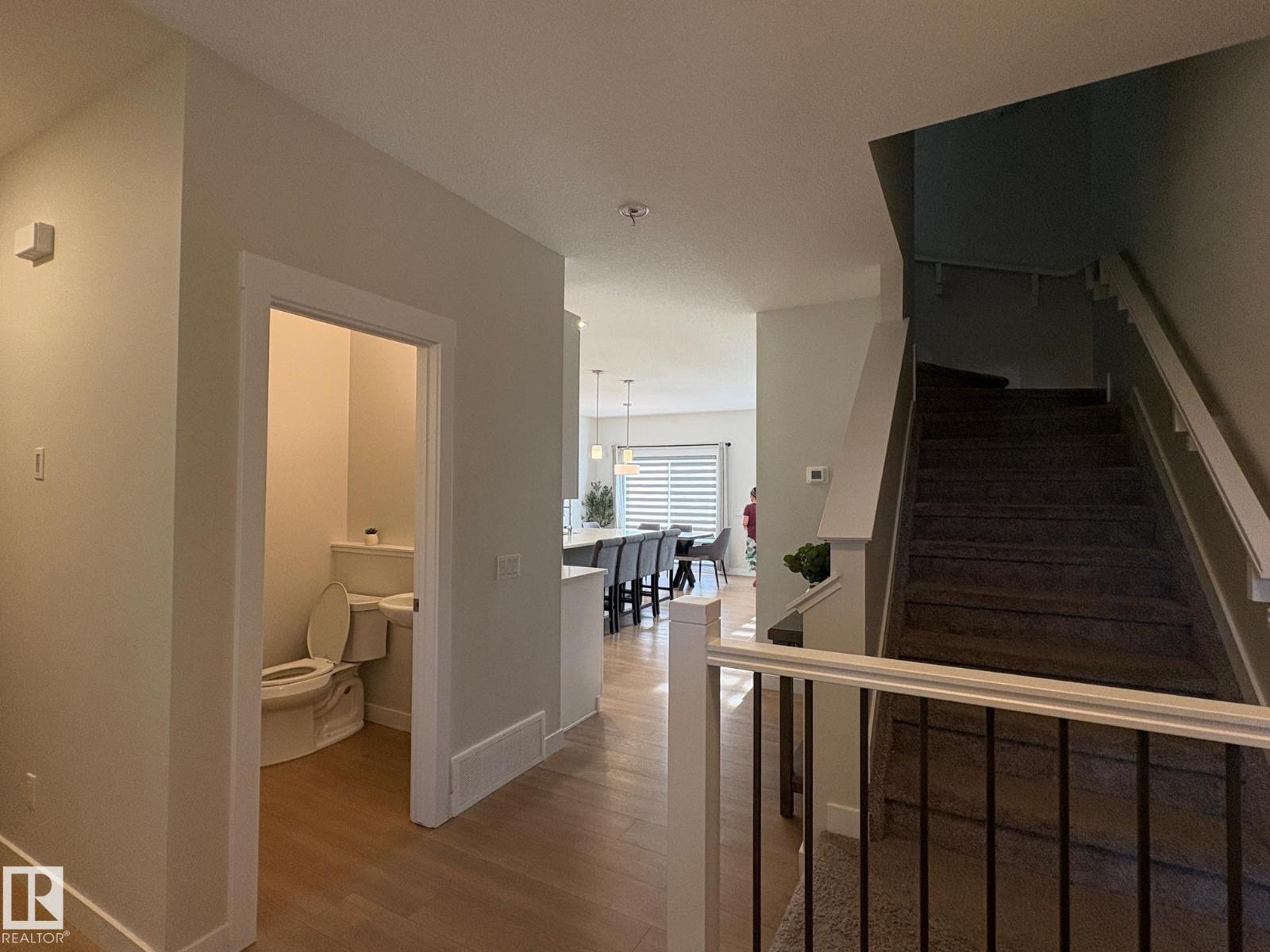 9952 227 ST NW - 18