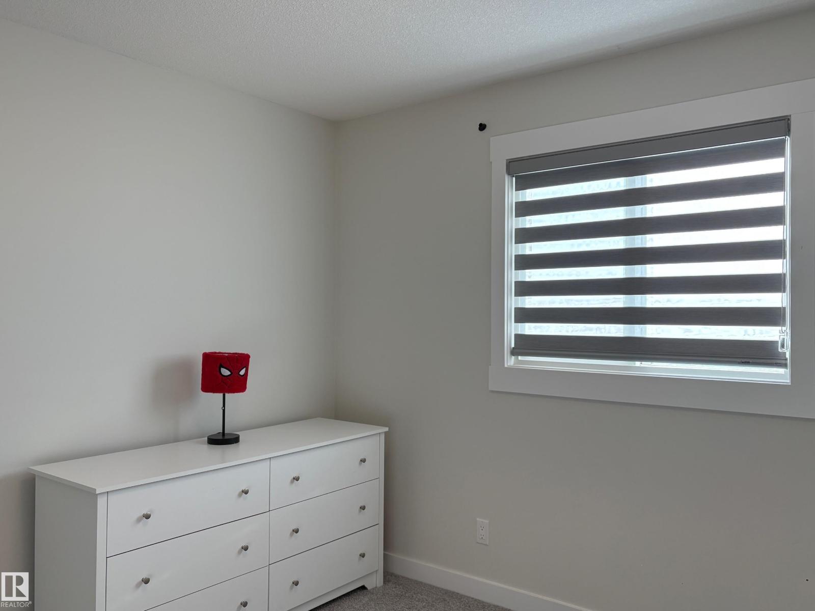 9952 227 ST NW - 26