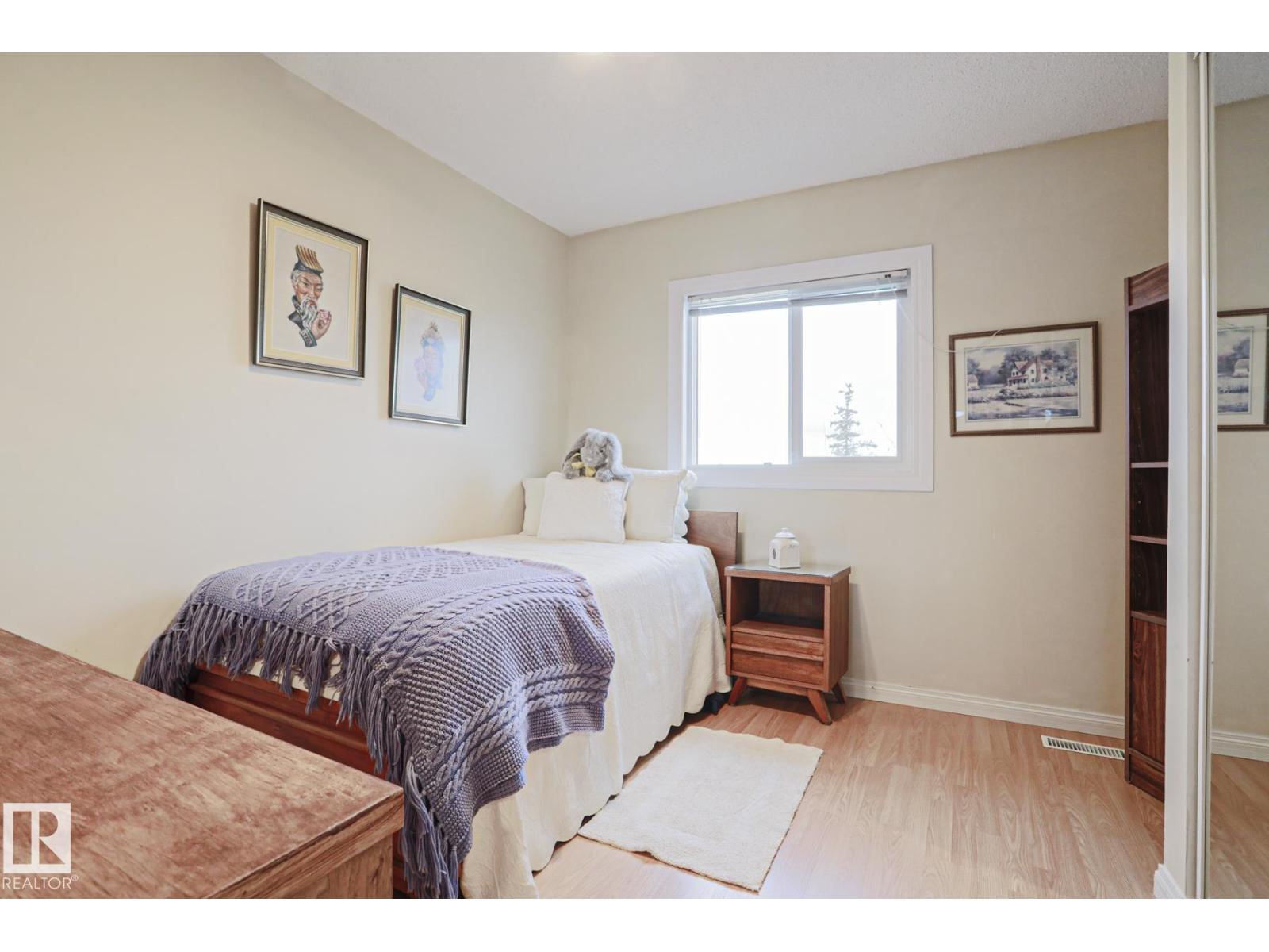 #12 2020 105 ST NW - 33