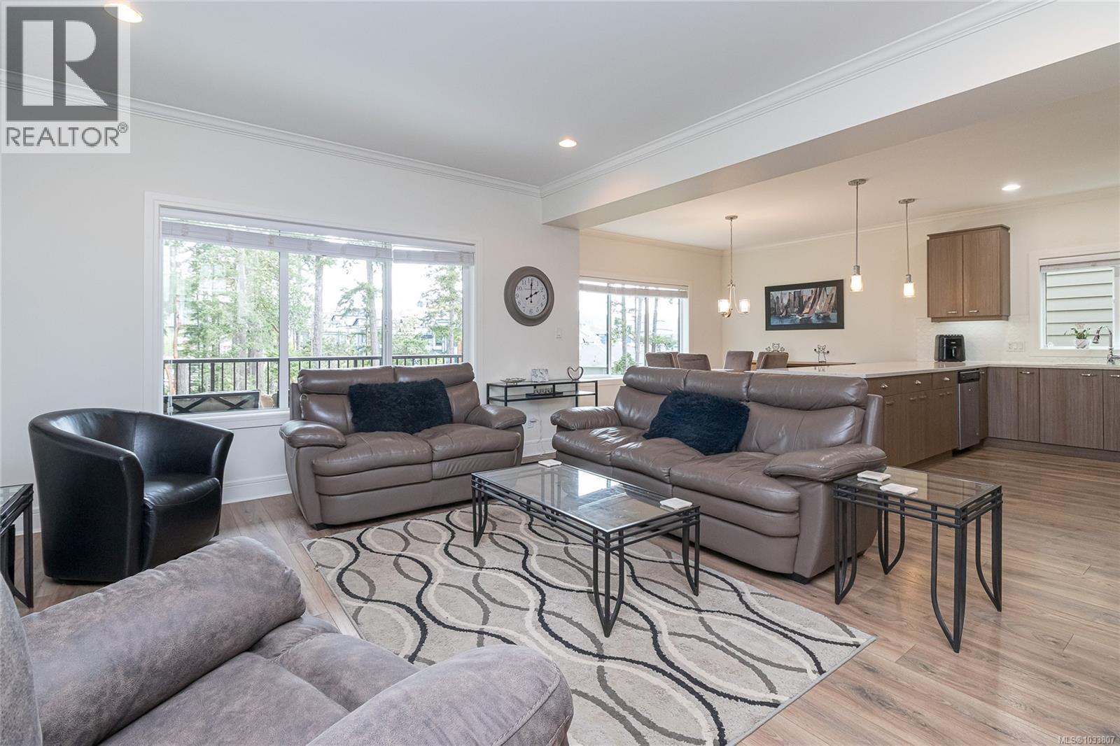 1166 Bombardier Cres - 9