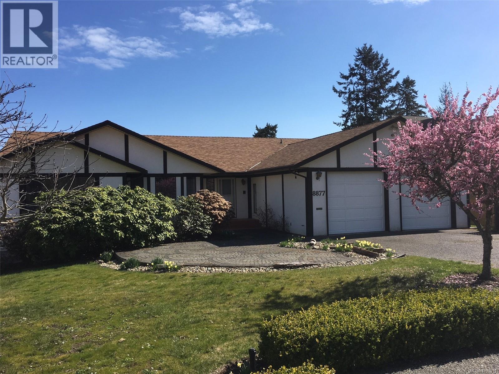 8877 Lochside Dr - 13