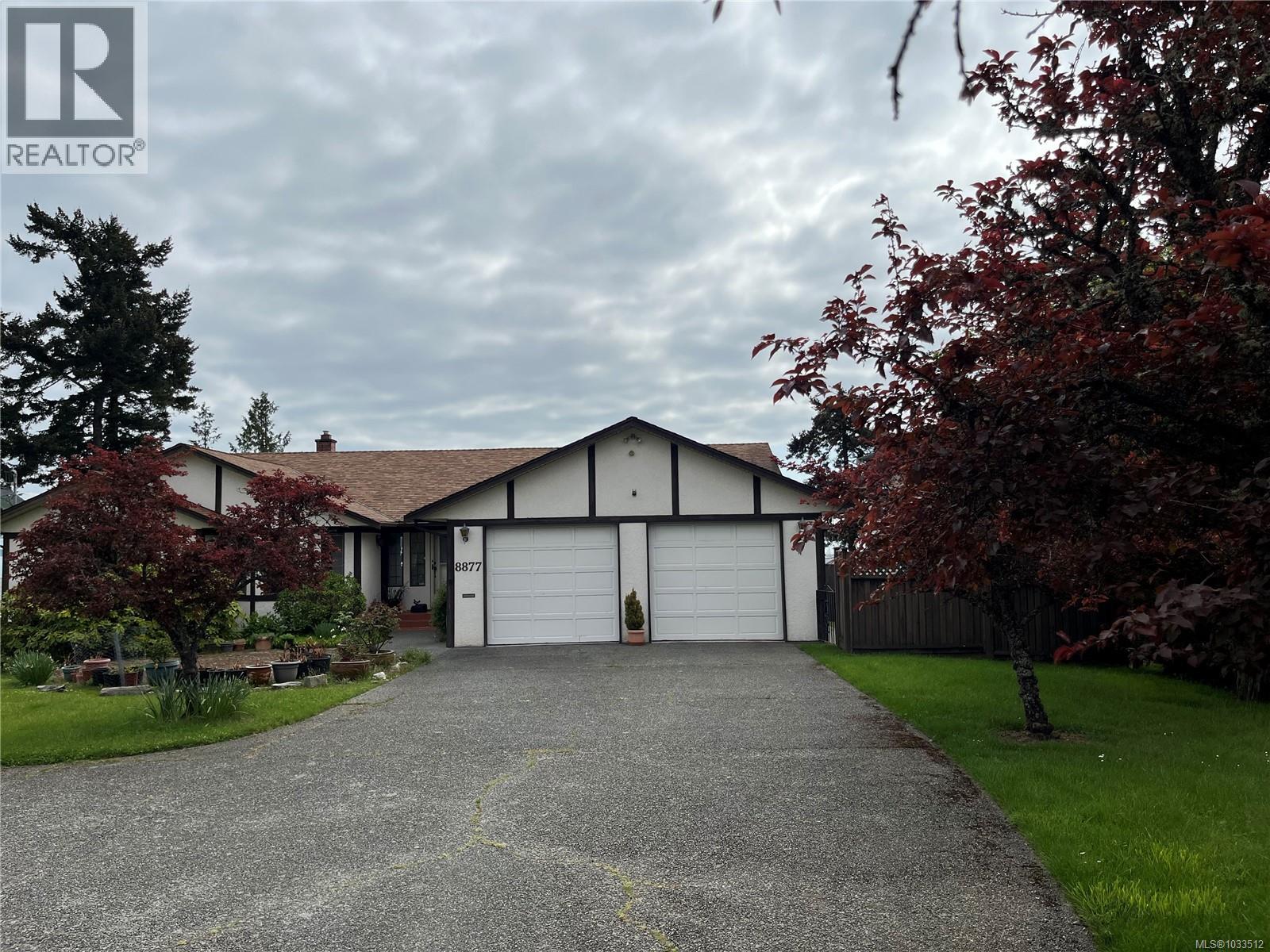  8877 Lochside Drive, North Saanich