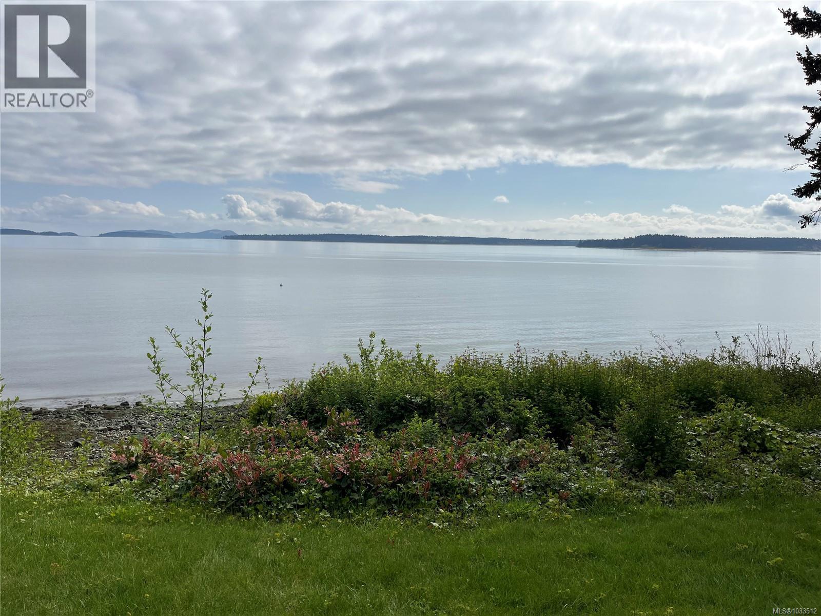  8877 Lochside Drive, North Saanich