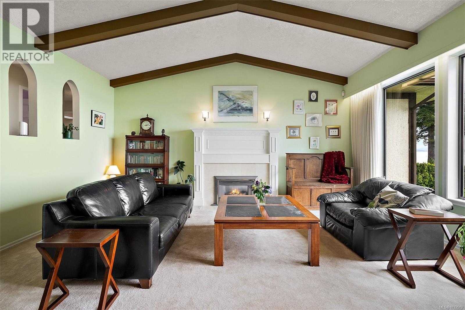 8877 Lochside Dr - 31