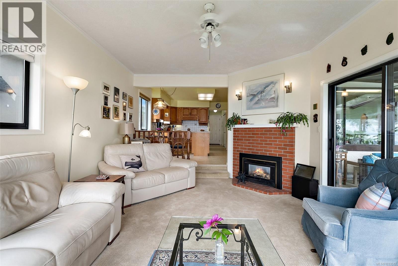  8877 Lochside Drive, North Saanich
