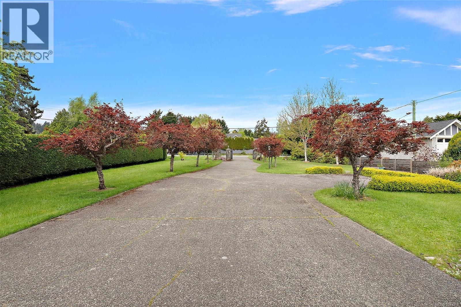 8877 Lochside Dr - 59