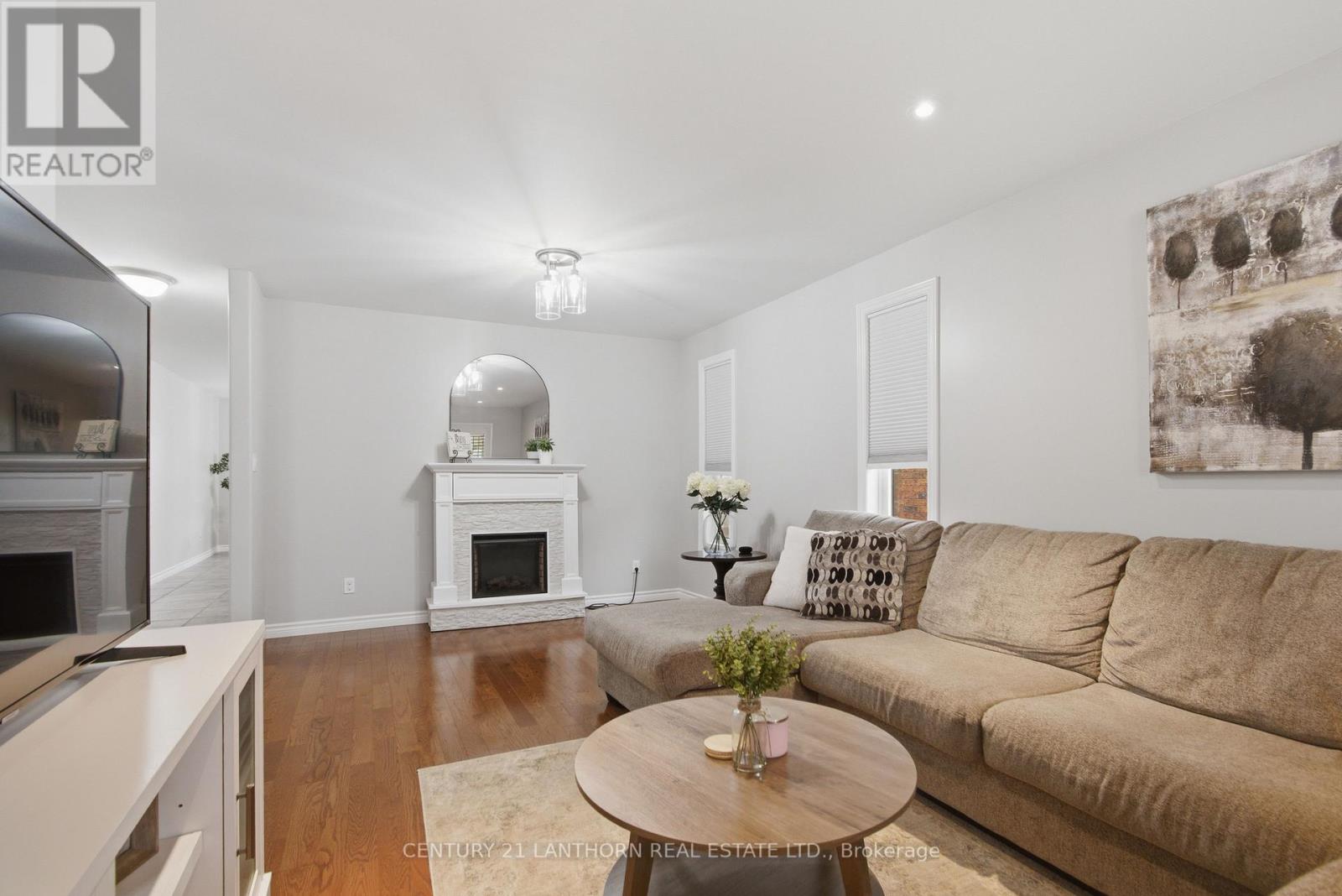 35 GALE CRESCENT - 10